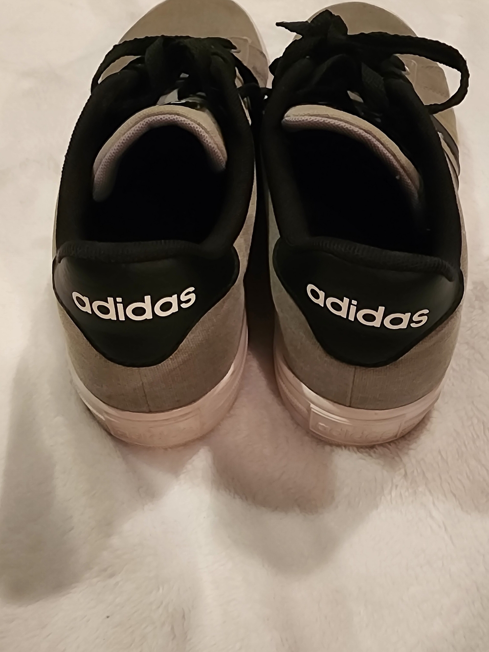 Adidas Men's Casual Canvas Sneakers in Olive Gray - Picture 3 of 11